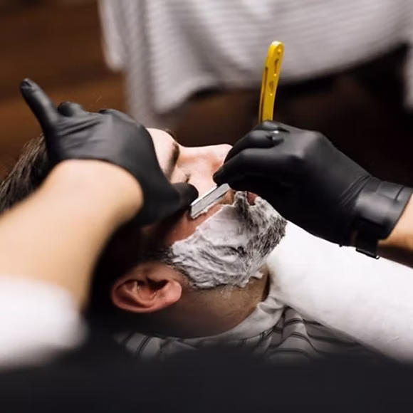 Wet shave & Beard Trim